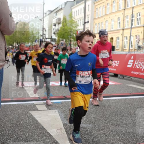 25.04.2026 - Das Zehntel Strokosch-Dieckow http://msf.ph/oto/9629353 25.04.2026 09:02:32 Ziel 1231, 1807, 1941, 1942, 1957, 1958, 2201, 2348, 2735, 2745, 2795, 2888, 2939, 3032, 3640, 3770, 3896 meine-sportfotos.de