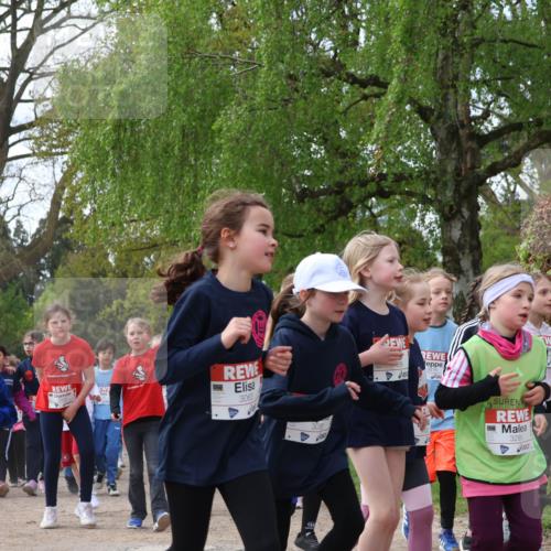 25.04.2026 - Das Zehntel Zöllner http://msf.ph/oto/9629360 25.04.2026 07:47:07 Laufen 8876, 3063, 32 meine-sportfotos.de