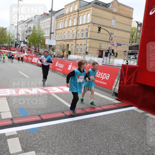 25.04.2026 - Das Zehntel Strokosch-Dieckow http://msf.ph/oto/9629372 25.04.2026 11:07:29 Ziel 5174, 5177, 5611, 5631, 5654, 5877, 7189, 7743 meine-sportfotos.de