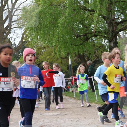 25.04.2026 - Das Zehntel Zöllner http://msf.ph/oto/9629387 25.04.2026 07:47:08 Laufen 3872, 3876 meine-sportfotos.de