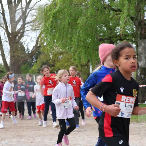 25.04.2026 - Das Zehntel Zöllner http://msf.ph/oto/9629406 25.04.2026 07:47:08 Laufen 3872 meine-sportfotos.de