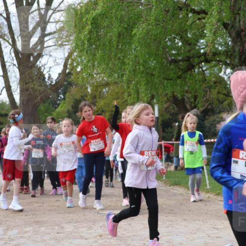 25.04.2026 - Das Zehntel Zöllner http://msf.ph/oto/9629419 25.04.2026 07:47:08 Laufen 3876 meine-sportfotos.de