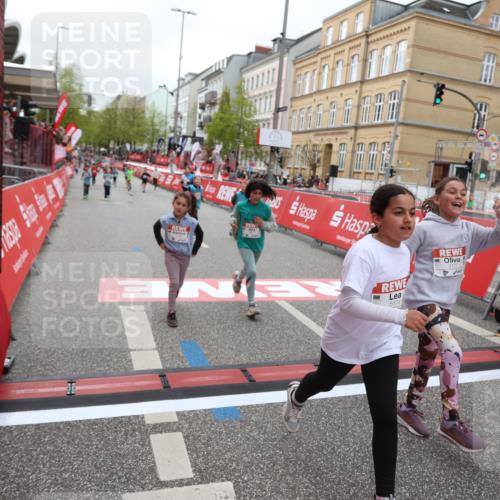 25.04.2026 - Das Zehntel Strokosch-Dieckow http://msf.ph/oto/9629428 25.04.2026 11:07:26 Ziel 5174, 5177, 5210, 5611, 5631, 5654, 5656, 5687, 5877, 6445, 6469, 7189, 7793 meine-sportfotos.de