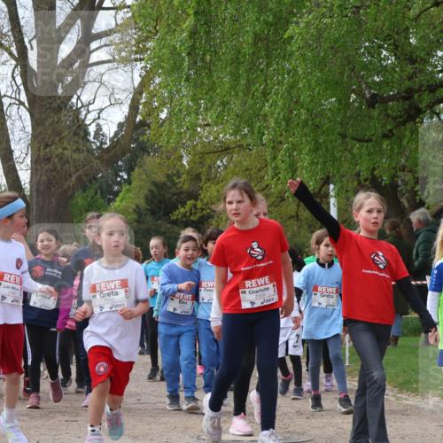 25.04.2026 - Das Zehntel Zöllner http://msf.ph/oto/9629459 25.04.2026 07:47:09 Laufen 2841, 050, 2842, 87, 2569 meine-sportfotos.de