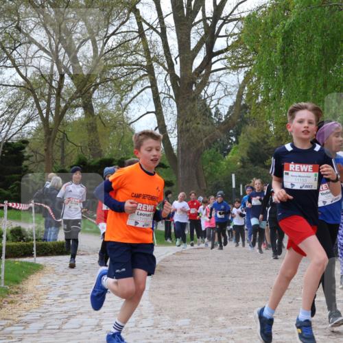 25.04.2026 - Das Zehntel Zöllner http://msf.ph/oto/9629466 25.04.2026 11:42:02 Laufen 11157, 11153, 104 meine-sportfotos.de