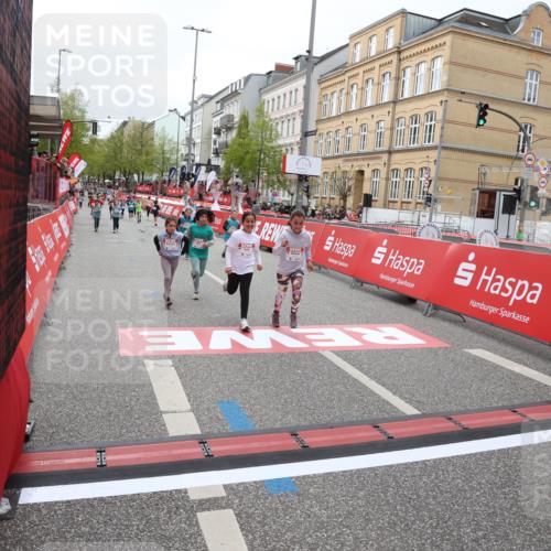 25.04.2026 - Das Zehntel Strokosch-Dieckow http://msf.ph/oto/9629483 25.04.2026 11:07:25 Ziel 5174, 5177, 5210, 5654, 5656, 5687, 5877, 6445, 6469, 6863, 7189, 7793 meine-sportfotos.de