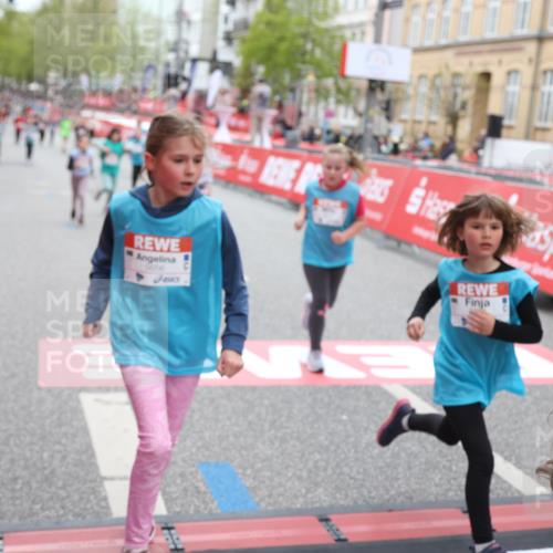25.04.2026 - Das Zehntel Strokosch-Dieckow http://msf.ph/oto/9629500 25.04.2026 11:07:23 Ziel 5174, 5177, 5210, 5654, 5656, 5687, 6445, 6469, 6776, 6835, 6841, 6863, 7793 meine-sportfotos.de