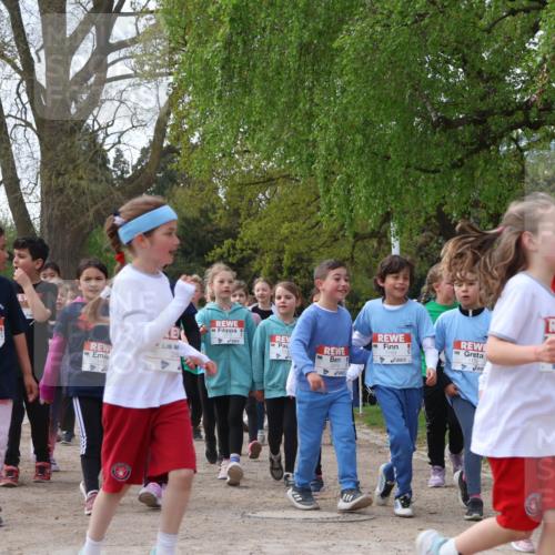 25.04.2026 - Das Zehntel Zöllner http://msf.ph/oto/9629528 25.04.2026 07:47:11 Laufen 1169, 48, 1077, 97, 2569 meine-sportfotos.de