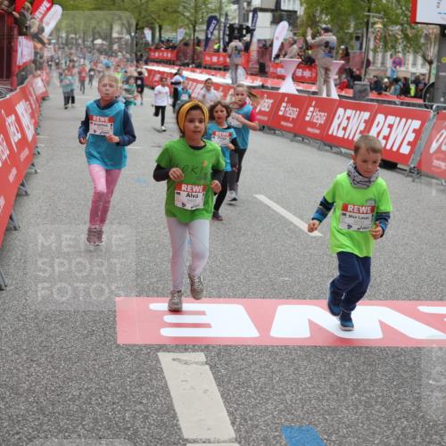 25.04.2026 - Das Zehntel Strokosch-Dieckow http://msf.ph/oto/9629547 25.04.2026 11:07:20 Ziel 5210, 5656, 5687, 5919, 6445, 6469, 6776, 6835, 6841, 6863, 7793 meine-sportfotos.de