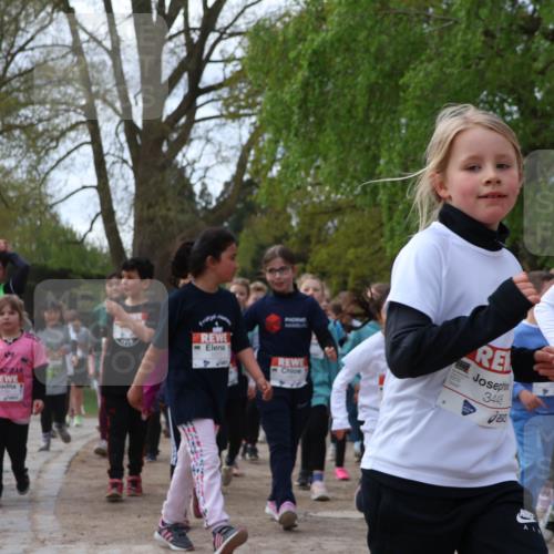 25.04.2026 - Das Zehntel Zöllner http://msf.ph/oto/9629567 25.04.2026 07:47:12 Laufen 3448, 284 meine-sportfotos.de