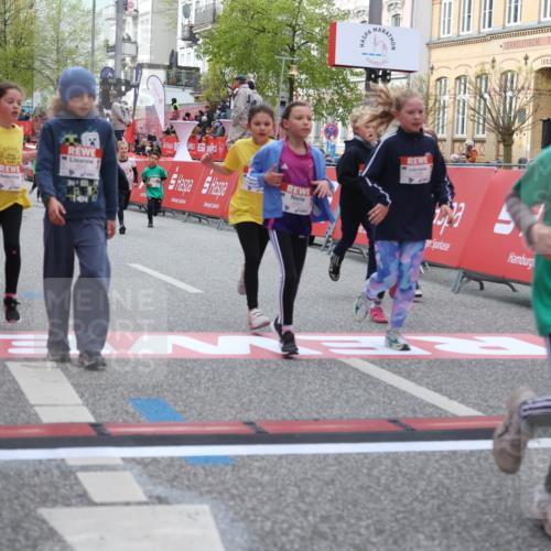 25.04.2026 - Das Zehntel Strokosch-Dieckow http://msf.ph/oto/9629578 25.04.2026 09:02:38 Ziel 1000, 1057, 1249, 1252, 1293, 1527, 1530, 1807, 1941, 1942, 1950, 1957, 2407, 2485, 2759, 2766, 2795, 2888, 2939, 3032, 3137, 3147, 3628, 3692, 3770, 3896, 3983 meine-sportfotos.de