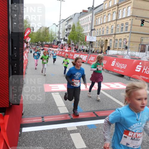 25.04.2026 - Das Zehntel Strokosch-Dieckow http://msf.ph/oto/9629581 25.04.2026 11:07:19 Ziel 5210, 5919, 6445, 6469, 6776, 6835, 6841, 6863, 7793 meine-sportfotos.de
