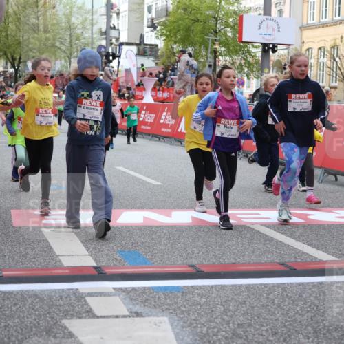 25.04.2026 - Das Zehntel Strokosch-Dieckow http://msf.ph/oto/9629613 25.04.2026 09:02:38 Ziel 1000, 1057, 1249, 1252, 1293, 1527, 1530, 1807, 1941, 1942, 1950, 1957, 2407, 2485, 2759, 2766, 2795, 2888, 2939, 3032, 3137, 3147, 3628, 3692, 3770, 3896, 3983 meine-sportfotos.de