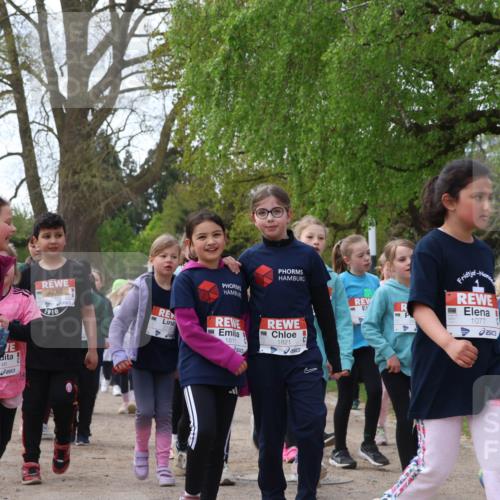 25.04.2026 - Das Zehntel Zöllner http://msf.ph/oto/9629623 25.04.2026 07:47:13 Laufen 1910, 746, 1811, 1821, 1077, 3871 meine-sportfotos.de