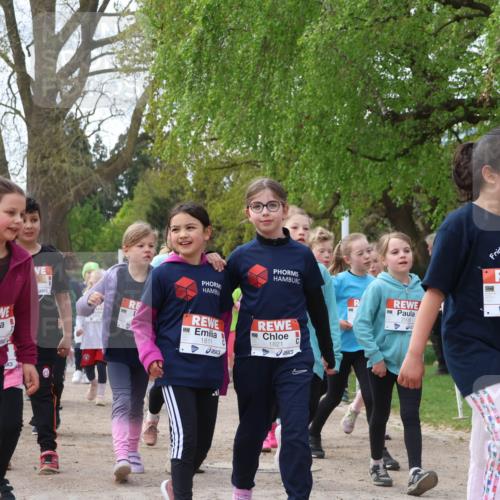 25.04.2026 - Das Zehntel Zöllner http://msf.ph/oto/9629639 25.04.2026 07:47:14 Laufen 3764, 1077, 1811, 1821, 3871 meine-sportfotos.de