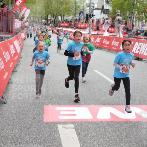 25.04.2026 - Das Zehntel Strokosch-Dieckow http://msf.ph/oto/9629647 25.04.2026 11:07:17 Ziel 5919, 6776, 6796, 6807, 6835, 6841, 6863 meine-sportfotos.de