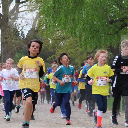 25.04.2026 - Das Zehntel Zöllner http://msf.ph/oto/9629655 25.04.2026 11:42:06 Laufen 11914, 11843, 12294, 11612 meine-sportfotos.de