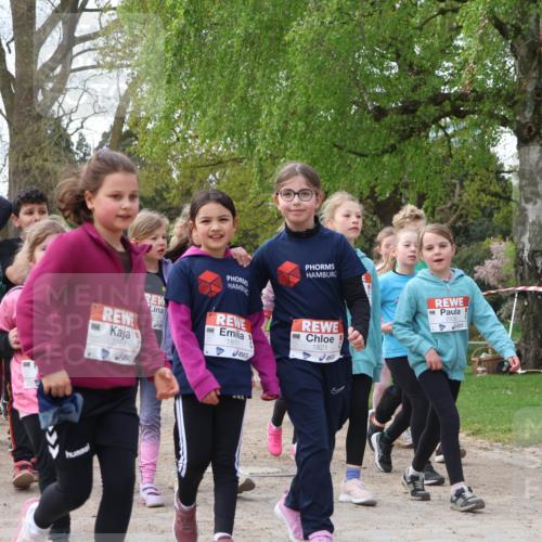 25.04.2026 - Das Zehntel Zöllner http://msf.ph/oto/9629668 25.04.2026 07:47:14 Laufen 1413, 3764, 1811, 1821 meine-sportfotos.de