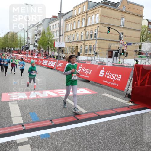 25.04.2026 - Das Zehntel Strokosch-Dieckow http://msf.ph/oto/9629701 25.04.2026 11:07:15 Ziel 5893, 5919, 6796, 6807 meine-sportfotos.de