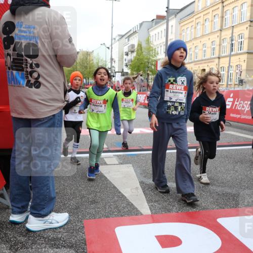 25.04.2026 - Das Zehntel Strokosch-Dieckow http://msf.ph/oto/9629750 25.04.2026 09:02:40 Ziel 1000, 1057, 1249, 1252, 1293, 1527, 1530, 1950, 2407, 2485, 2759, 2766, 2850, 3032, 3137, 3147, 3628, 3692, 3770, 3954, 3983 meine-sportfotos.de