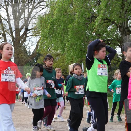 25.04.2026 - Das Zehntel Zöllner http://msf.ph/oto/9629784 25.04.2026 07:47:17 Laufen 37, 2677, 3947, 10, 1413, 3979 meine-sportfotos.de