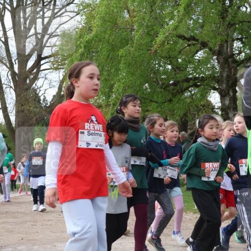 25.04.2026 - Das Zehntel Zöllner http://msf.ph/oto/9629806 25.04.2026 07:47:18 Laufen 3749, 2677, 10, 3018, 3979, 1413 meine-sportfotos.de