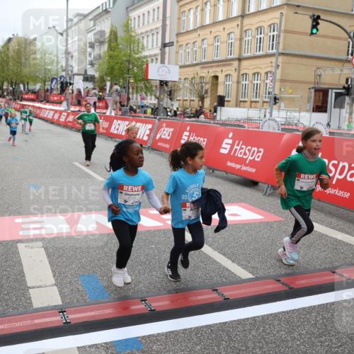 25.04.2026 - Das Zehntel Strokosch-Dieckow http://msf.ph/oto/9629817 25.04.2026 11:07:07 Ziel 5607, 5620, 5639, 5890, 6621, 6769, 6775, 7353, 7354, 7415, 7418, 7765, 7786 meine-sportfotos.de