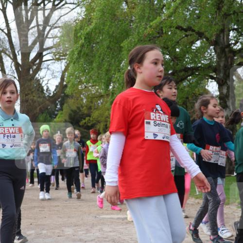 25.04.2026 - Das Zehntel Zöllner http://msf.ph/oto/9629820 25.04.2026 07:47:18 Laufen 3763, 3749, 2677, 250, 3013 meine-sportfotos.de