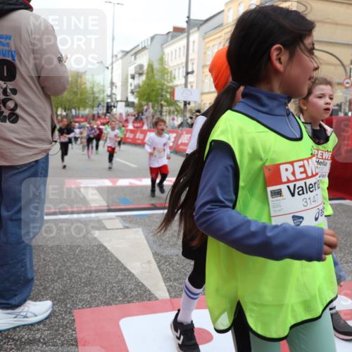 25.04.2026 - Das Zehntel Strokosch-Dieckow http://msf.ph/oto/9629824 25.04.2026 09:02:42 Ziel 1000, 1007, 1057, 1249, 1252, 1293, 1527, 1530, 2228, 2375, 2407, 2485, 2759, 2766, 2847, 2850, 3137, 3147, 3628, 3692, 3954, 3983 meine-sportfotos.de