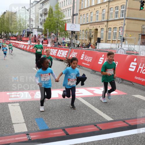 25.04.2026 - Das Zehntel Strokosch-Dieckow http://msf.ph/oto/9629839 25.04.2026 11:07:07 Ziel 5607, 5620, 5639, 5890, 6621, 6769, 6775, 7353, 7354, 7415, 7418, 7765, 7786 meine-sportfotos.de