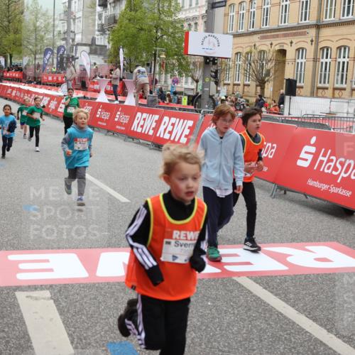25.04.2026 - Das Zehntel Strokosch-Dieckow http://msf.ph/oto/9629921 25.04.2026 11:07:03 Ziel 5191, 5607, 5620, 5639, 5640, 6621, 7068, 7083, 7353, 7354, 7415, 7418, 7816, 7871 meine-sportfotos.de