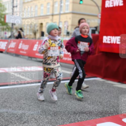 25.04.2026 - Das Zehntel Strokosch-Dieckow http://msf.ph/oto/9629949 25.04.2026 09:02:47 Ziel 1007, 1012, 1425, 1435, 1813, 2228, 2235, 2375, 2847, 2850, 3061, 3072, 3681, 3787, 3819, 3820, 3954 meine-sportfotos.de