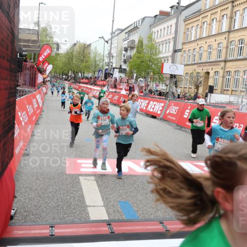 25.04.2026 - Das Zehntel Strokosch-Dieckow http://msf.ph/oto/9629990 25.04.2026 11:07:01 Ziel 5010, 5191, 5607, 5620, 5623, 5640, 6626, 7068, 7083, 7353, 7354, 7415, 7418, 7454, 7460, 7816, 7871 meine-sportfotos.de