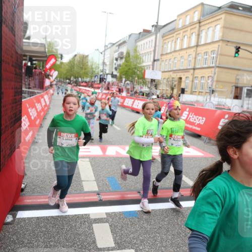 25.04.2026 - Das Zehntel Strokosch-Dieckow http://msf.ph/oto/9630014 25.04.2026 11:07:00 Ziel 5010, 5191, 5607, 5620, 5623, 5640, 6626, 7068, 7083, 7353, 7415, 7418, 7454, 7460, 7816, 7871 meine-sportfotos.de