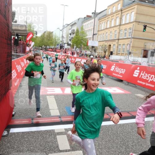 25.04.2026 - Das Zehntel Strokosch-Dieckow http://msf.ph/oto/9630026 25.04.2026 11:07:00 Ziel 5010, 5191, 5607, 5620, 5623, 5640, 6626, 7068, 7083, 7353, 7415, 7418, 7454, 7460, 7816, 7871 meine-sportfotos.de