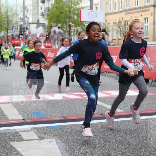25.04.2026 - Das Zehntel Strokosch-Dieckow http://msf.ph/oto/9630029 25.04.2026 09:02:48 Ziel 1007, 1012, 1425, 1435, 1813, 2139, 2143, 2198, 2228, 2235, 2375, 2448, 2847, 2850, 3061, 3072, 3681, 3787, 3819, 3820 meine-sportfotos.de