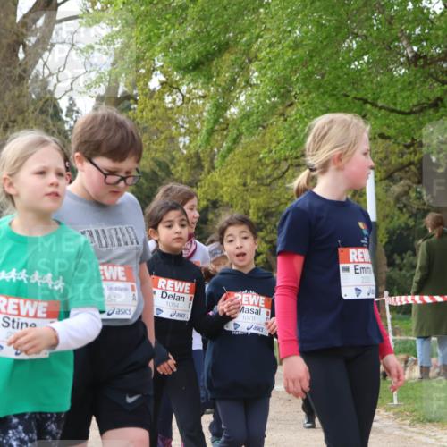 25.04.2026 - Das Zehntel Zöllner http://msf.ph/oto/9630036 25.04.2026 07:47:24 Laufen 389, 154, 1084, 1078, 2220 meine-sportfotos.de