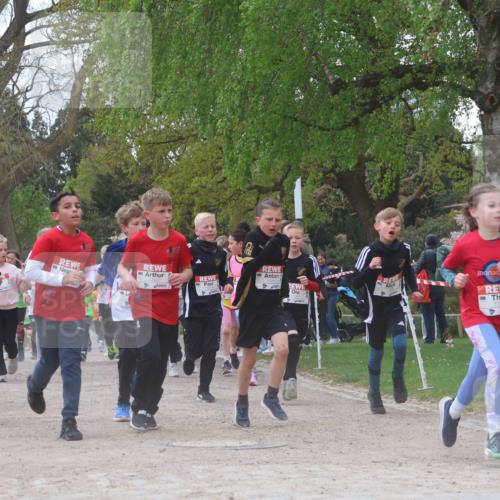 25.04.2026 - Das Zehntel Zöllner http://msf.ph/oto/9630038 25.04.2026 11:42:15 Laufen 0288 meine-sportfotos.de