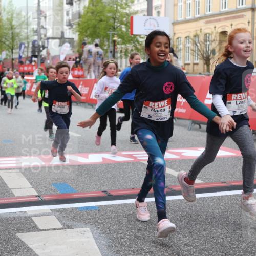 25.04.2026 - Das Zehntel Strokosch-Dieckow http://msf.ph/oto/9630041 25.04.2026 09:02:49 Ziel 1007, 1012, 1425, 1435, 1813, 2139, 2143, 2198, 2228, 2235, 2375, 2448, 2847, 3061, 3072, 3681, 3787, 3819, 3820 meine-sportfotos.de