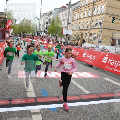 25.04.2026 - Das Zehntel Strokosch-Dieckow http://msf.ph/oto/9630048 25.04.2026 11:06:59 Ziel 5010, 5191, 5607, 5618, 5620, 5622, 5623, 5640, 5642, 6002, 6626, 7068, 7083, 7415, 7418, 7454, 7460, 7816, 7871 meine-sportfotos.de