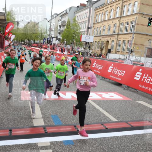 25.04.2026 - Das Zehntel Strokosch-Dieckow http://msf.ph/oto/9630053 25.04.2026 11:06:59 Ziel 5010, 5191, 5607, 5618, 5620, 5622, 5623, 5640, 5642, 6002, 6626, 7068, 7083, 7415, 7418, 7454, 7460, 7816, 7871 meine-sportfotos.de