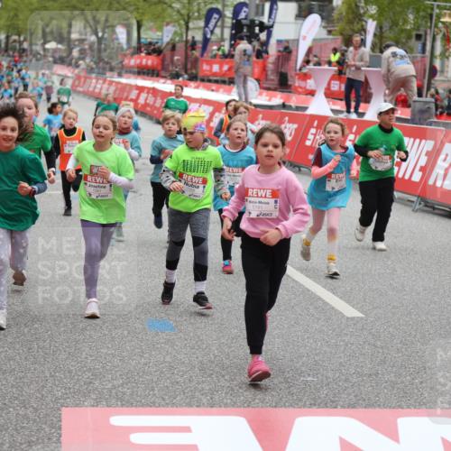 25.04.2026 - Das Zehntel Strokosch-Dieckow http://msf.ph/oto/9630067 25.04.2026 11:06:58 Ziel 5010, 5191, 5618, 5622, 5623, 5640, 5642, 6002, 6626, 7068, 7083, 7454, 7460, 7816, 7871 meine-sportfotos.de
