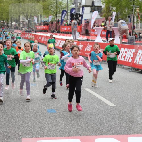 25.04.2026 - Das Zehntel Strokosch-Dieckow http://msf.ph/oto/9630072 25.04.2026 11:06:58 Ziel 5010, 5191, 5618, 5622, 5623, 5640, 5642, 6002, 6626, 7068, 7083, 7454, 7460, 7816, 7871 meine-sportfotos.de