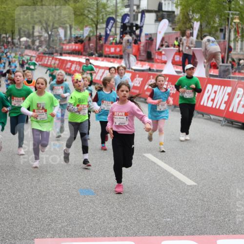 25.04.2026 - Das Zehntel Strokosch-Dieckow http://msf.ph/oto/9630077 25.04.2026 11:06:57 Ziel 5010, 5191, 5618, 5622, 5623, 5637, 5640, 5642, 6002, 6626, 7454, 7460, 7580, 7614 meine-sportfotos.de
