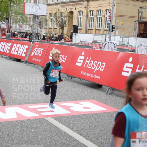 25.04.2026 - Das Zehntel Strokosch-Dieckow http://msf.ph/oto/9630089 25.04.2026 11:06:56 Ziel 5010, 5618, 5622, 5623, 5637, 5640, 5642, 6002, 6626, 7454, 7460, 7580, 7614 meine-sportfotos.de