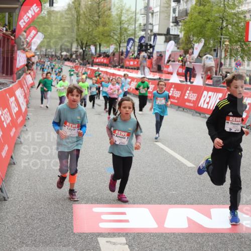 25.04.2026 - Das Zehntel Strokosch-Dieckow http://msf.ph/oto/9630104 25.04.2026 11:06:54 Ziel 5010, 5618, 5622, 5623, 5637, 5642, 6002, 6626, 7454, 7460, 7580, 7614 meine-sportfotos.de