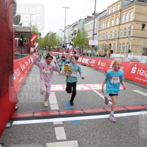 25.04.2026 - Das Zehntel Strokosch-Dieckow http://msf.ph/oto/9630146 25.04.2026 11:06:51 Ziel 5618, 5622, 5637, 5642, 6002, 7580, 7614, 7894, 7902 meine-sportfotos.de