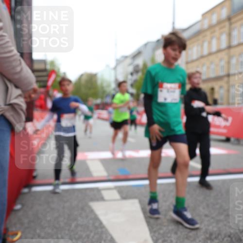 25.04.2026 - Das Zehntel Strokosch-Dieckow http://msf.ph/oto/9630163 25.04.2026 10:51:44 Ziel 5414, 5435, 6040, 6052, 6117, 6425, 6531, 6890, 6907, 6967, 7145, 7325, 7914, 7935, 8060, 8061 meine-sportfotos.de