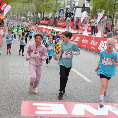 25.04.2026 - Das Zehntel Strokosch-Dieckow http://msf.ph/oto/9630166 25.04.2026 11:06:50 Ziel 5637, 5843, 5845, 6985, 7580, 7614, 7892, 7894, 7902 meine-sportfotos.de