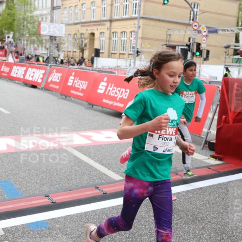 25.04.2026 - Das Zehntel Strokosch-Dieckow http://msf.ph/oto/9630192 25.04.2026 11:06:46 Ziel 5139, 5843, 5845, 6985, 7892, 7894, 7902 meine-sportfotos.de